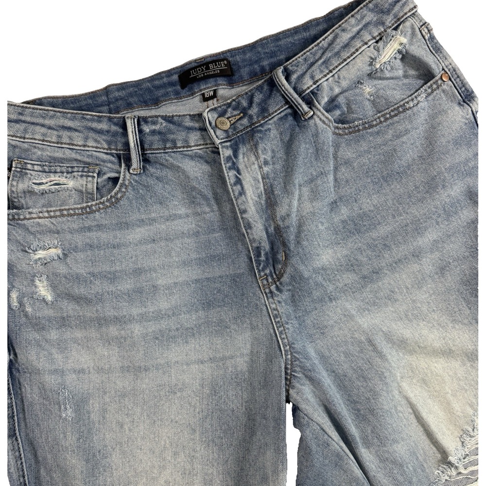 Judy Blue Jeans Distressed Raw Hem Rainbow Thread Women's 18W Light Wash‎